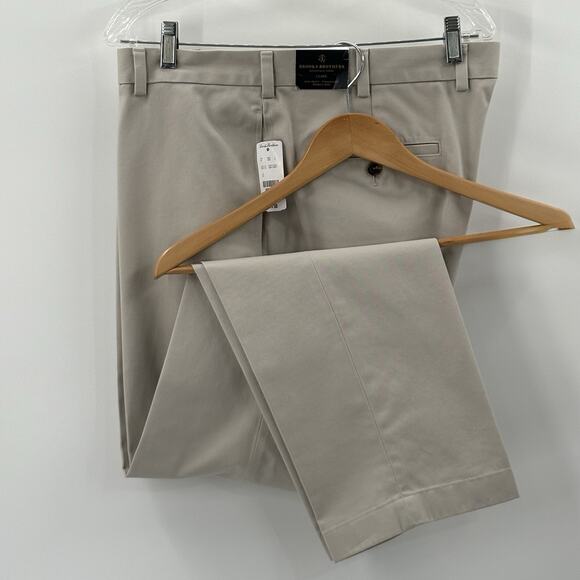 Brooks Brothers Other - NWT Brooks Brothers Clark Light Weight Advantage Chino Wrinkle Free Pant 40 x 32